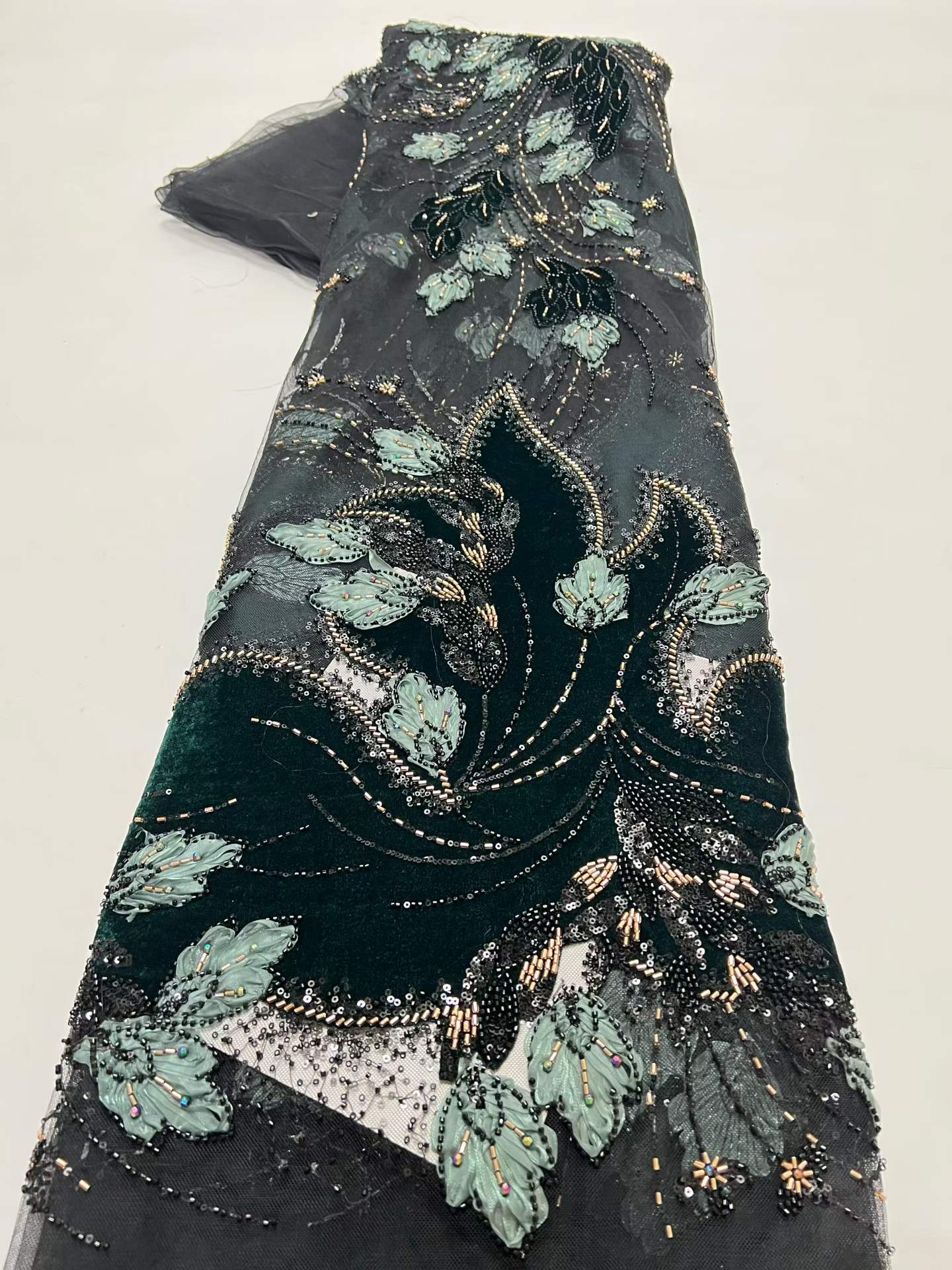 Sewing Velvet Fabric - Tecido de Renda Verde com Bordado