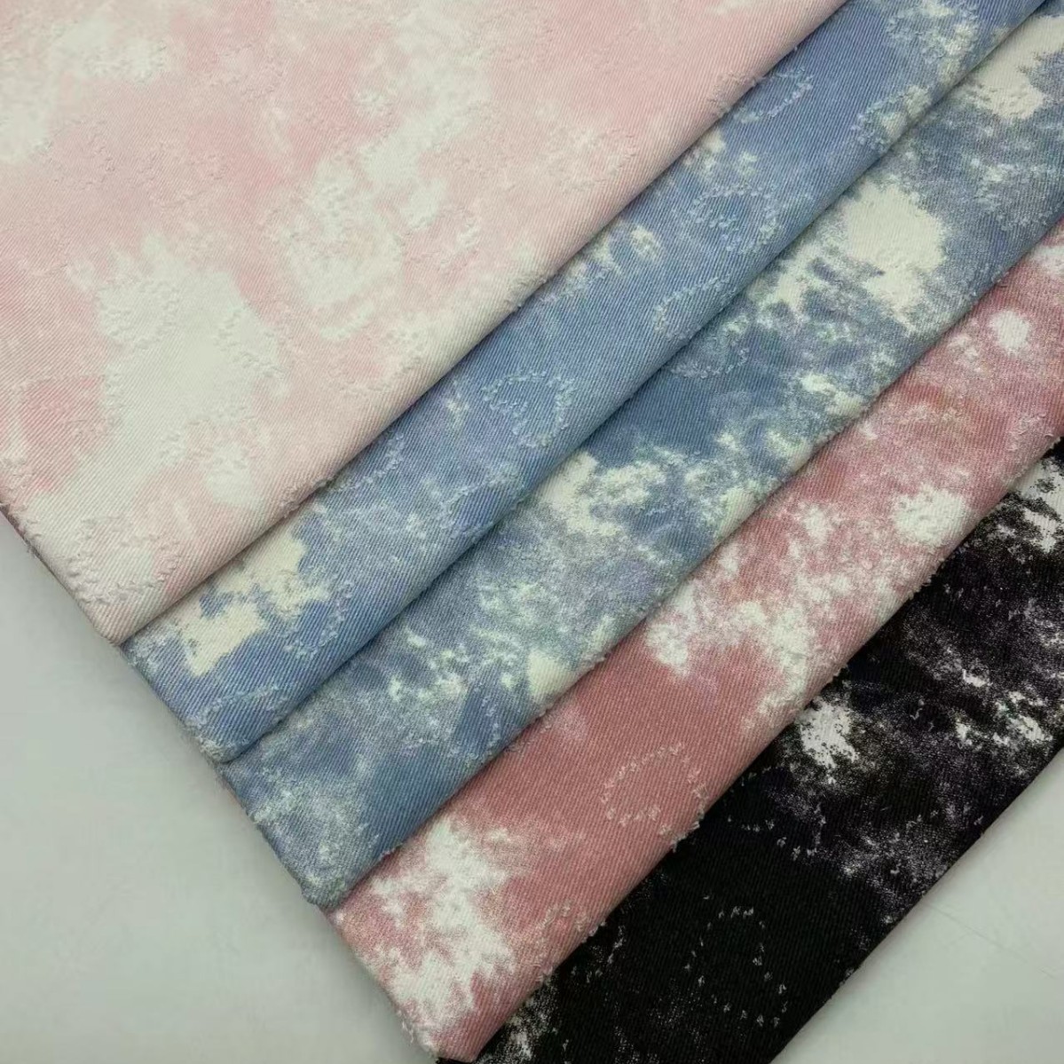 Sewing Tie Dye - Céu azul nuvens brancas tie dye