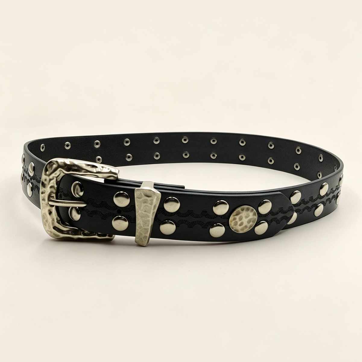 Cinto de Rebites com Fivela de - Leather Needle Heavy avaliação e preço